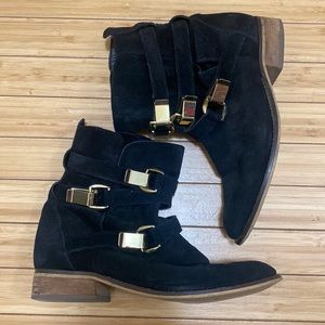 Steve Madden Black booties